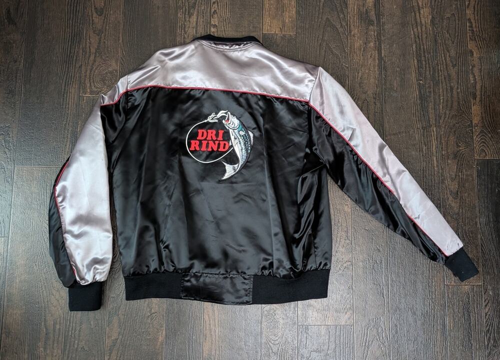 Vintage 80s/90s Shiny Satin Fishing Bomber Jacket 🎣